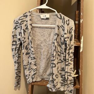 Gray Print Sweater 🤍